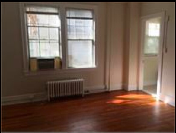 Building Photo - 124 Live Oak Ave