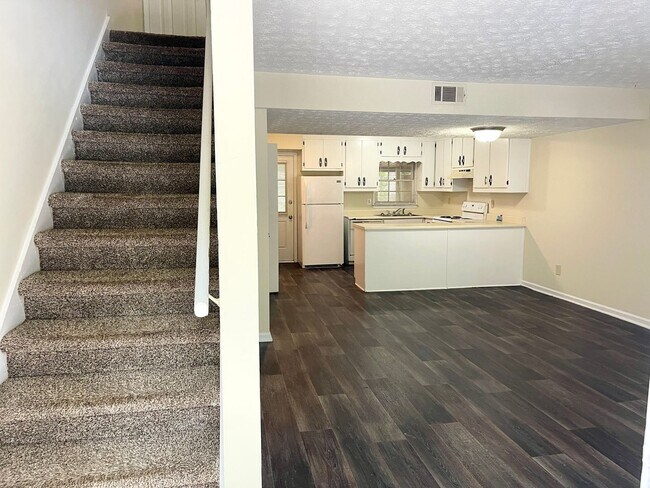 Foto del edificio - 310 S Jeff Davis Dr
