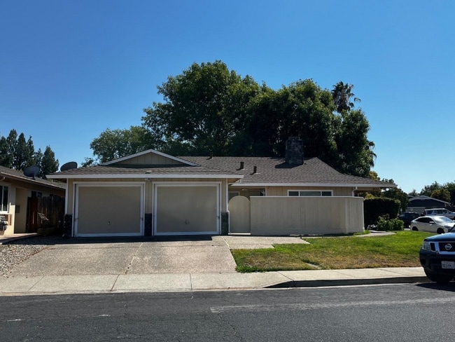 Building Photo - 4632 W Rishell Ct
