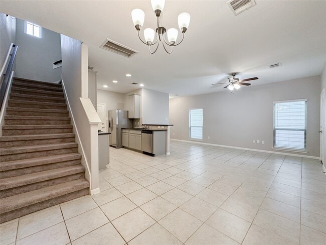 Building Photo - 125 Camelot Pl Ct