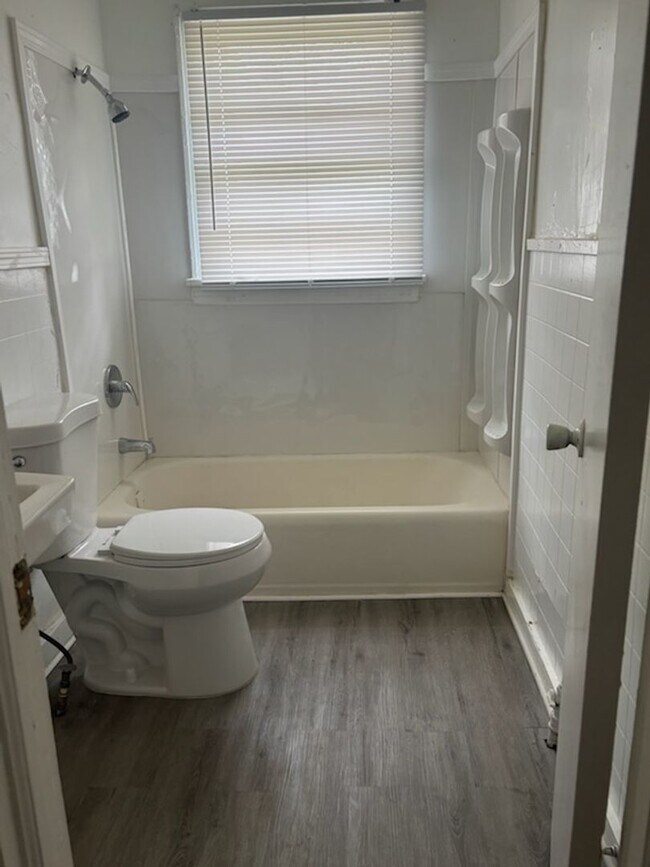 Foto del edificio - 1150 Wiggins St