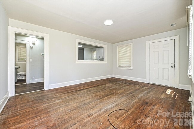 Foto del edificio - 415 Norris Ave