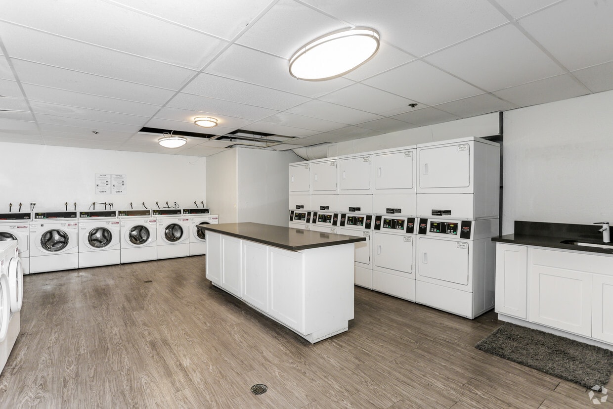 Violet on Virgil Apartments in Los Angeles, CA Westside Rentals