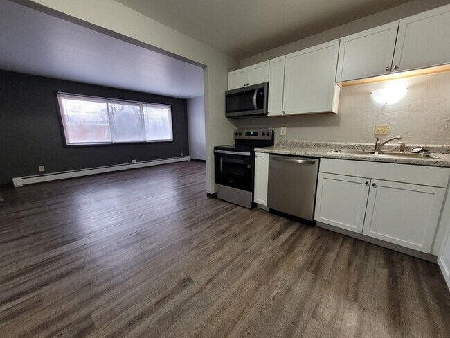 Foto del edificio - 1303 Morris Ave