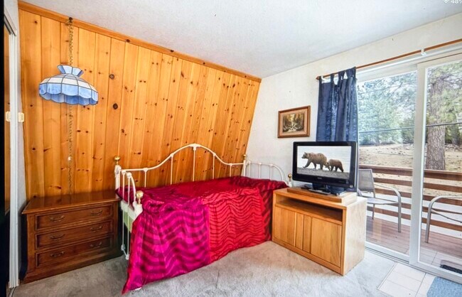 Foto del edificio - 542 Cottage Ln