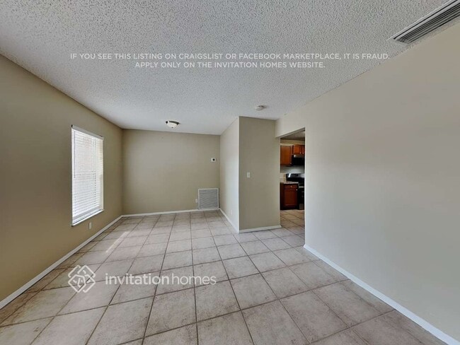 Building Photo - 8121 NW 44th Ct