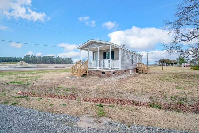 Building Photo - 2446 Peartree Rd