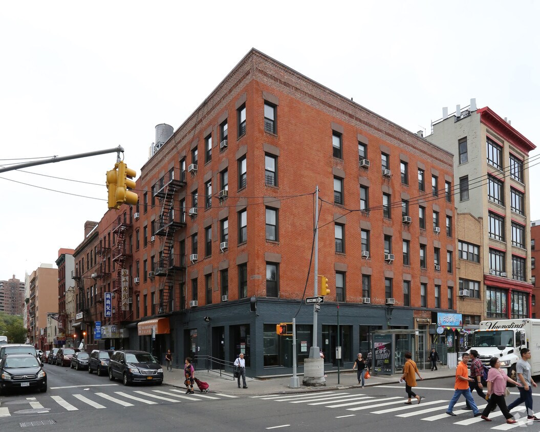 Foto principal - 109-111 Division St
