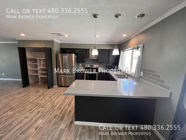 Building Photo - 849 W Kiva Ave