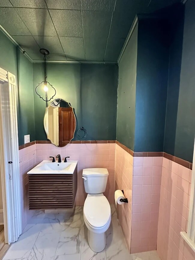 Foto del edificio - 348 N Mulberry St