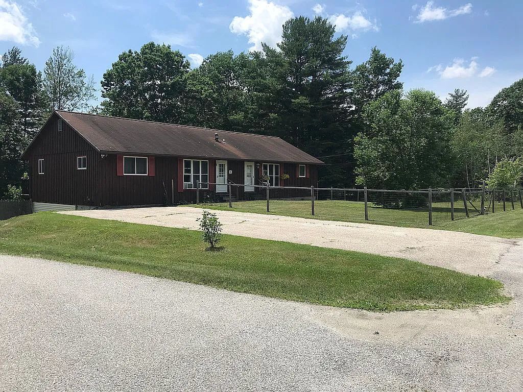 57 Crossman Dr, Rutland, VT 05701 Room for Rent in Rutland, VT