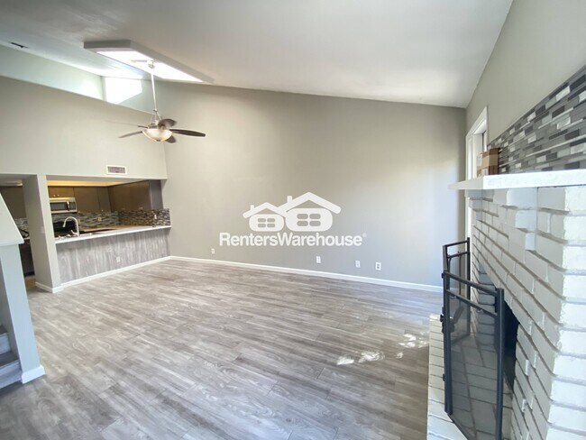 Foto del edificio - 633 W Southern Ave