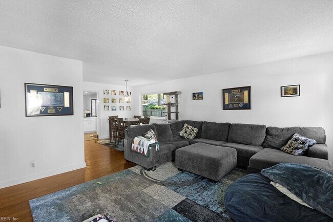 Foto del edificio - 3537 Sea Gull Rd