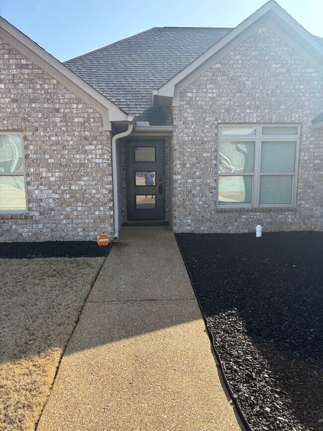 Building Photo - Home at last