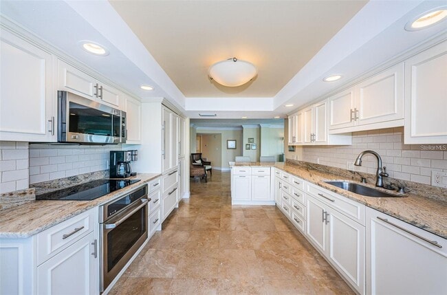 Building Photo - 240 Sand Key Estates Dr