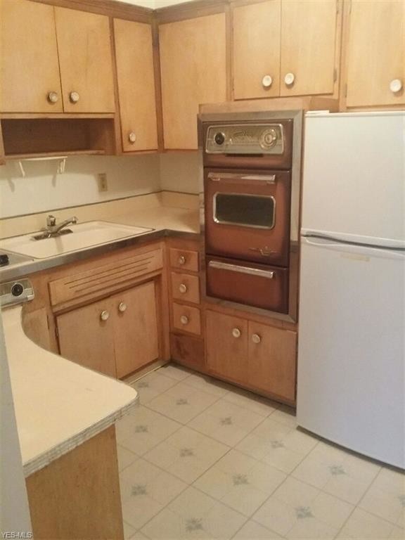 Building Photo - 22122 River Oaks Dr