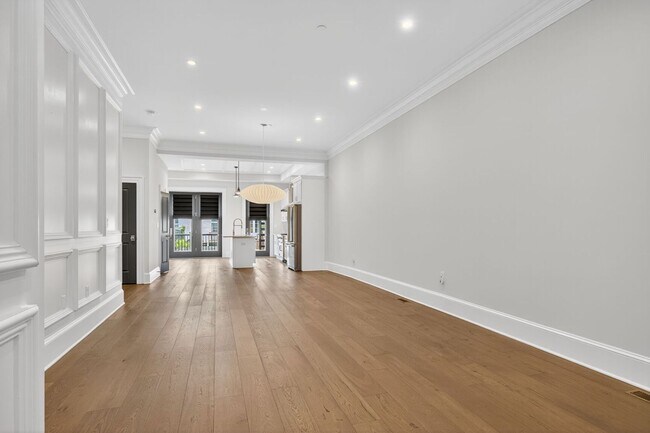 Foto del edificio - Available Now! 2 Bed // 2.5 Bath Between U...
