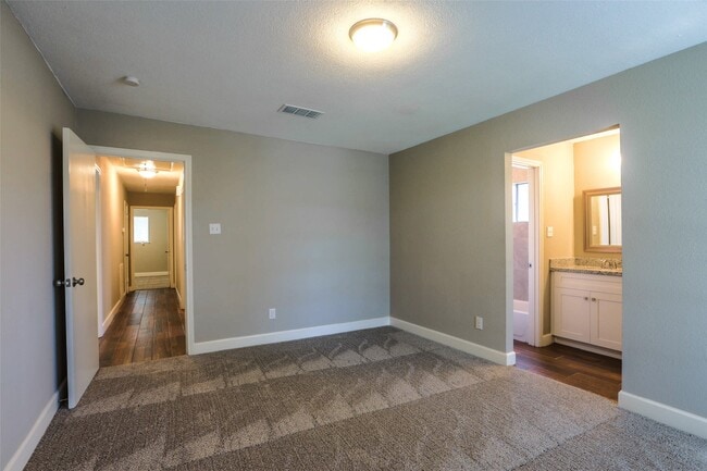 Building Photo - 11402 Brook Meadows Ln