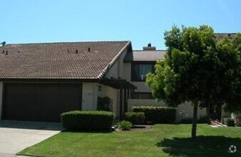 Building Photo - 1256 Estes Dr