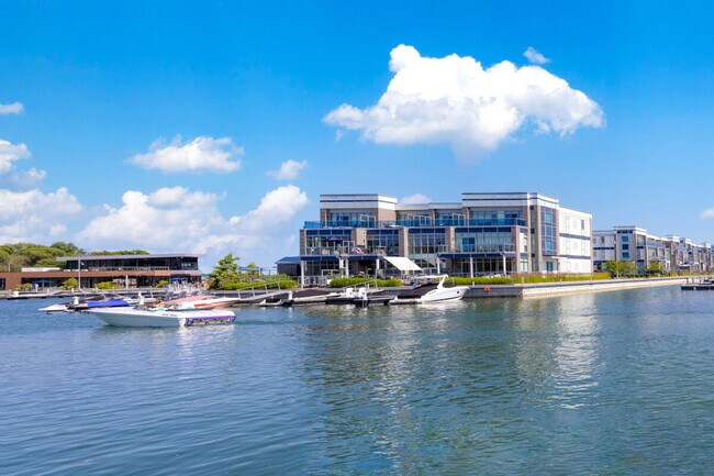 With the city's location on Lake Simcoe, boating is a popular pastime.