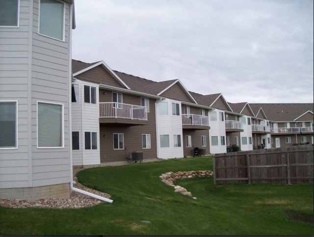 Building Photo - Eagle Creek Apartments