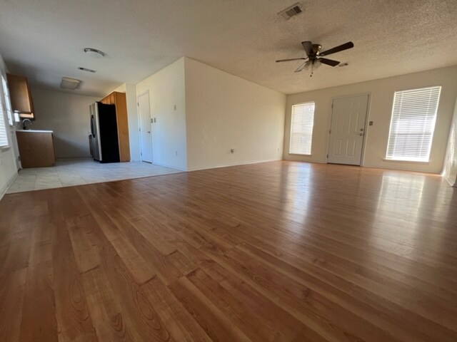 Building Photo - 13823 Rockinghorse Ln