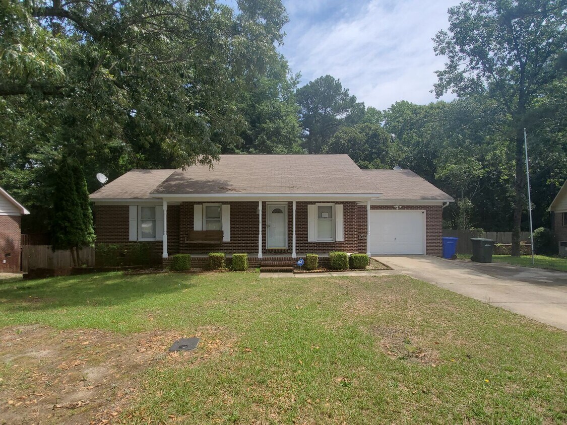 Foto principal - 5090 Summer Ridge Rd