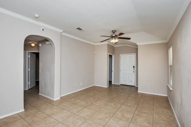 Building Photo - 2109 Ingrid Ln