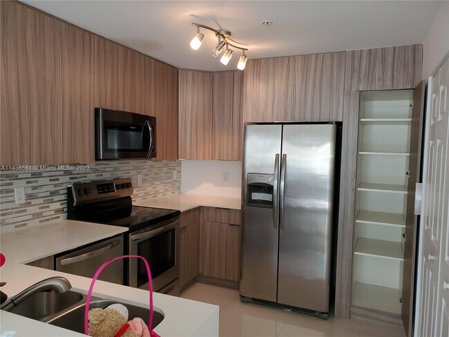 Foto del edificio - 10902 NW 83rd St
