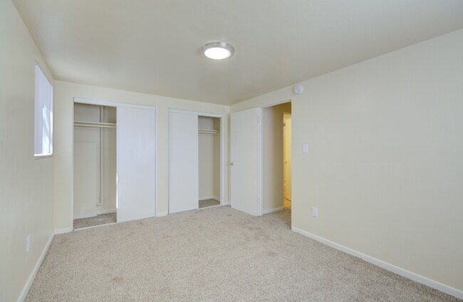 Building Photo - Mayor Apartments - UTILITIES INCLUDED*!