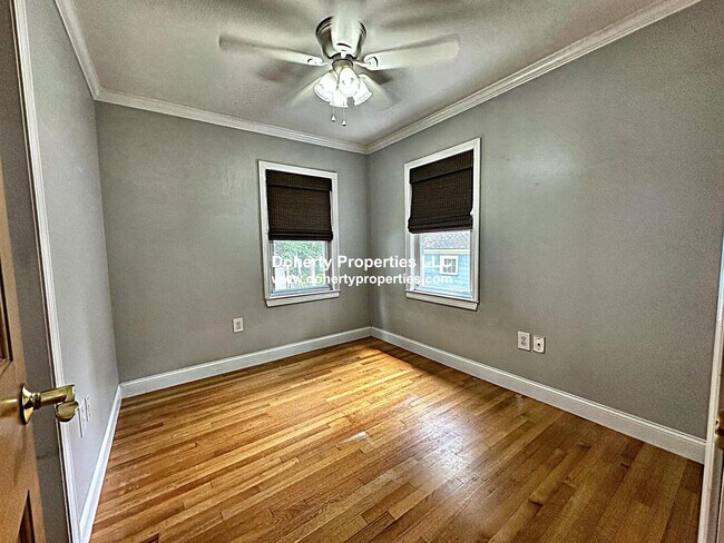 Building Photo - 41 Malwood Ave