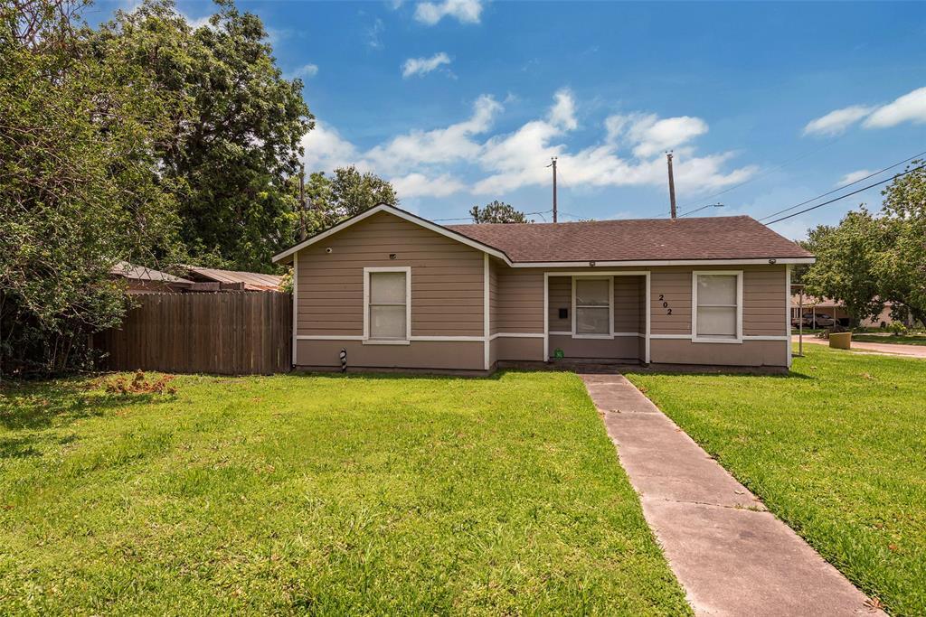 Foto principal - 202 Norview Dr