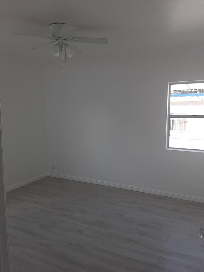 Building Photo - 4969 St Elmo Dr