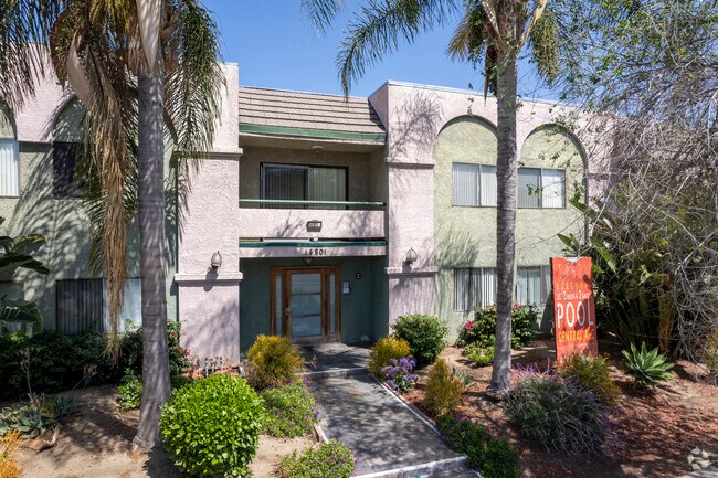 14801 Nordhoff St - Nordhoff Apartments