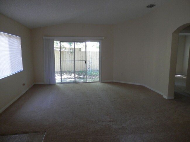 Foto del edificio - 3 Bedroom 2 Bathroom Home in Riverview, FL...