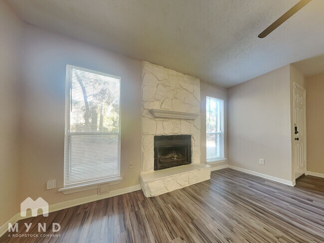 Foto del edificio - 5834 Twisted Pine Ct