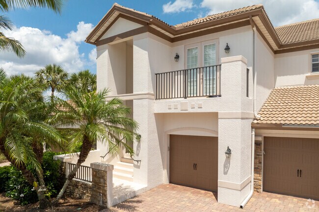 8026 Players Cove Dr Naples, FL 34113 - Players Cove