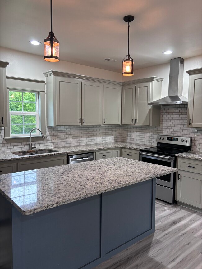 Foto del edificio - 14148 Fairmount Rd