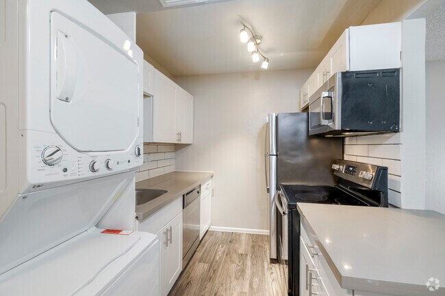 1 habitación, 1 baño, 624 pies cuadrados, cocina - Aspire Apartment Homes