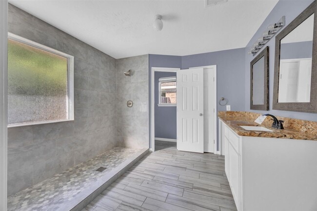 Building Photo - 10514 Lauren Creek Dr