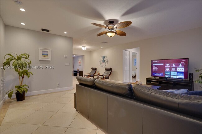 Foto del edificio - 1660 NE 26th Way
