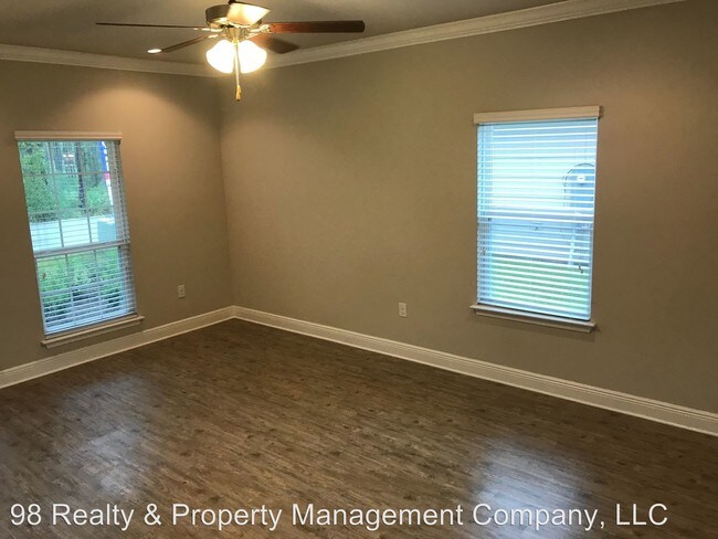 Foto del edificio - 4 br, 3.5 bath House - 720 Alderberry Road
