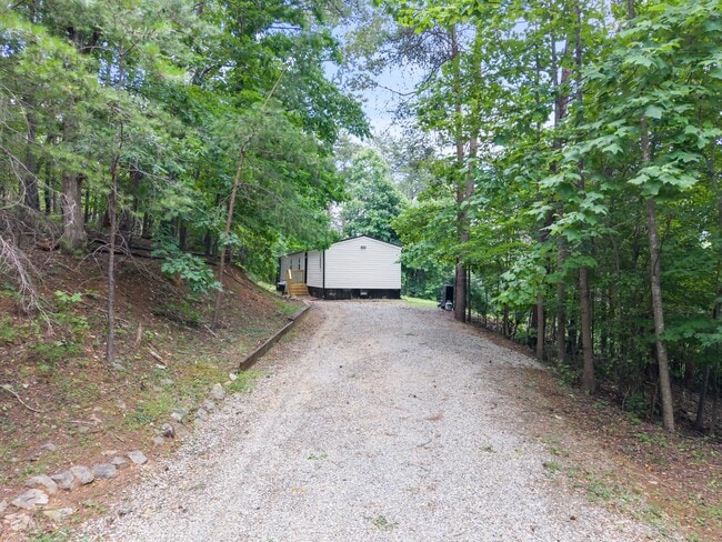 Building Photo - 206 Primrose Rd