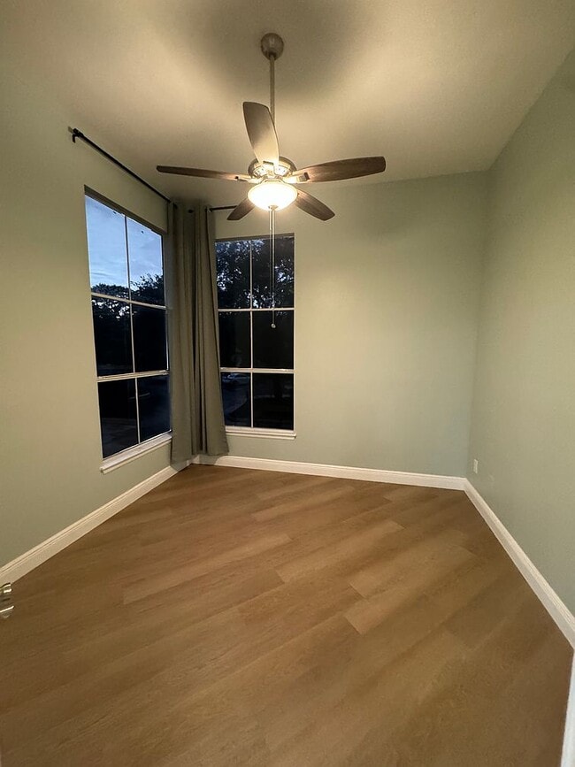Foto del edificio - 470 S Pin Oak Pl