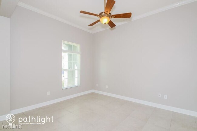 Building Photo - 5 br, 3 bath House - 815 Rosemary Cir UNIT