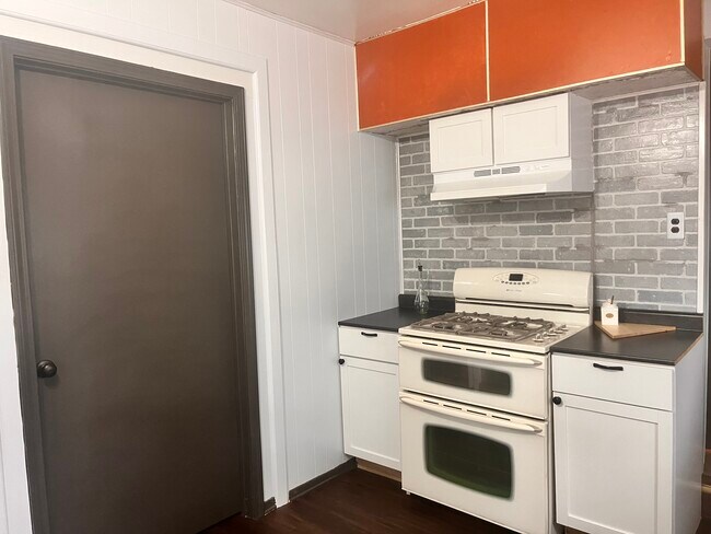 Foto del edificio - 4132 Homerlee Ave