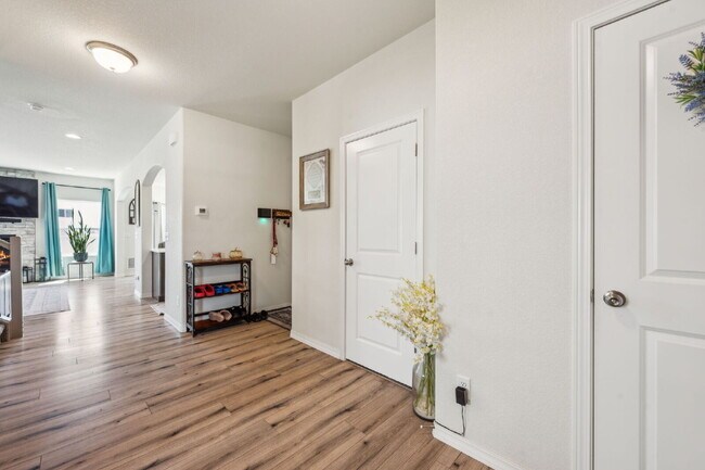 Foto del edificio - "Spacious 4-Bed Sanctuary with 3.5 Baths in Fountain, CO – Your Perfect Home Awaits!"