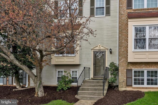 Foto del edificio - 734 Ivy League Ln