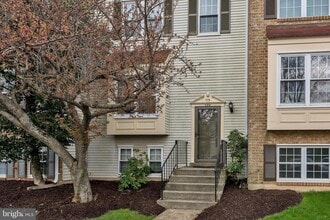 Building Photo - 734 Ivy League Ln