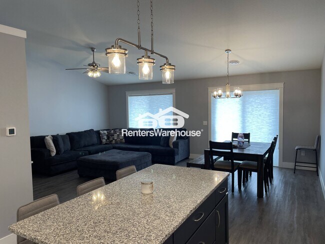 Foto del edificio - 4941 Field Crest Ln